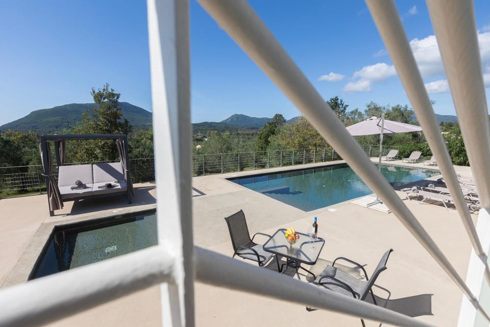 Patio, Balcony/Terrace, Pool view, Swimming pool, sunbed
