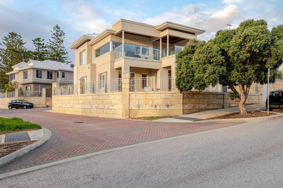 Property building, Other
