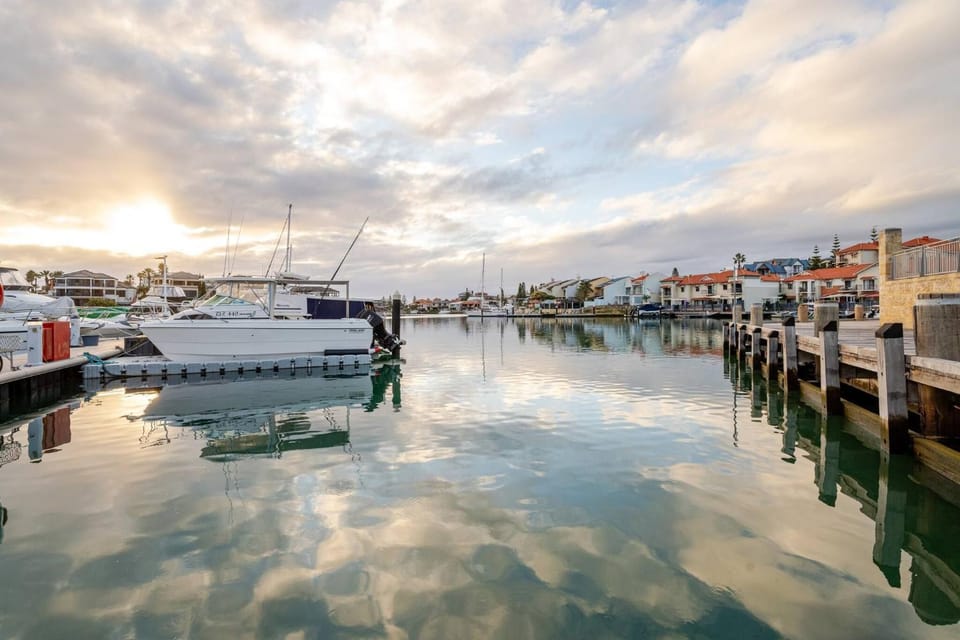 Located in the Mindarie Marina a Luxury House in a Perfect Location House in Perth