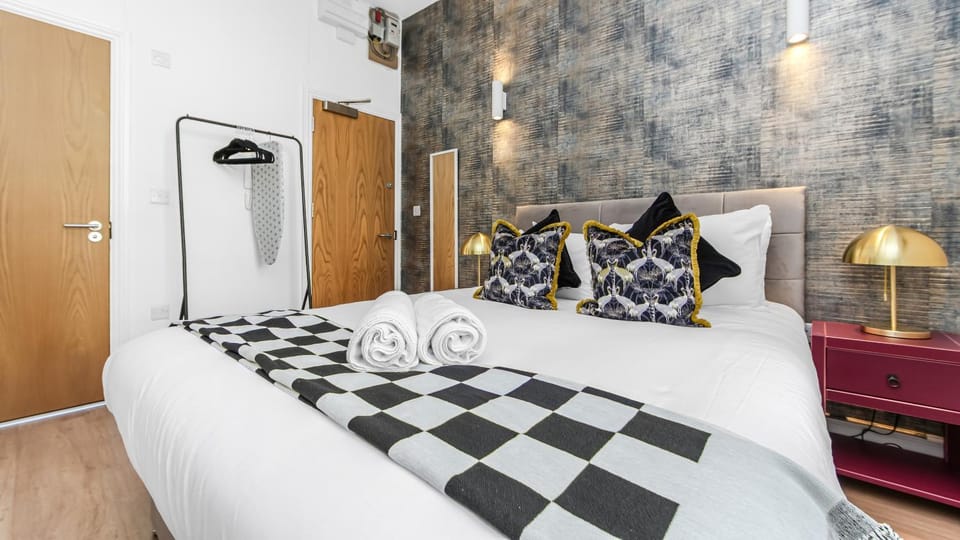 Bed, Bedroom, wardrobe