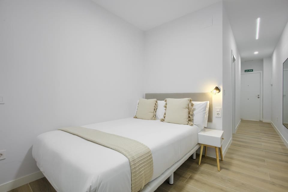 Bed, Photo of the whole room