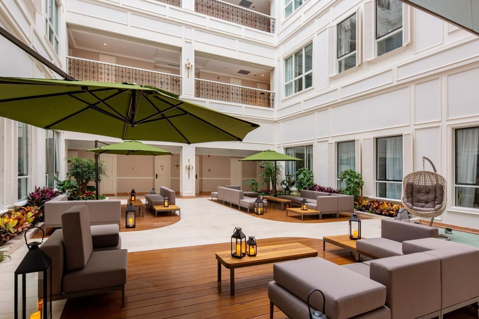 Communal lounge/ TV room