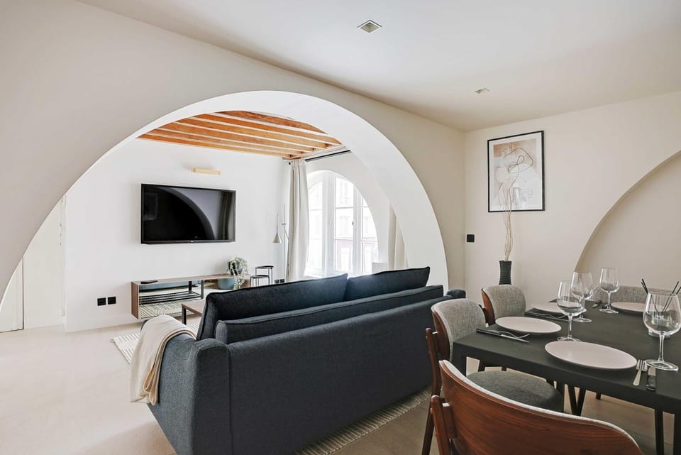 TV and multimedia, Living room, Dining area