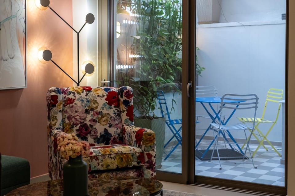 Patio, Living room, Seating area, Dining area
