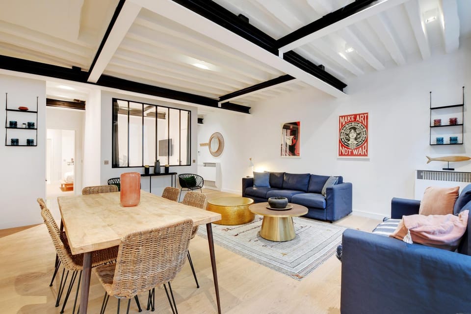 Living room, Seating area, Dining area
