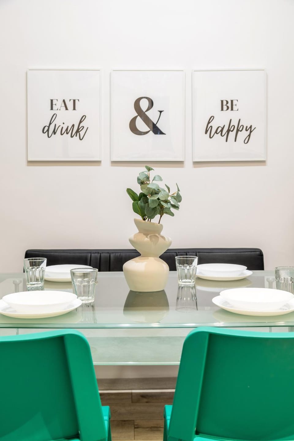 Seating area, Dining area