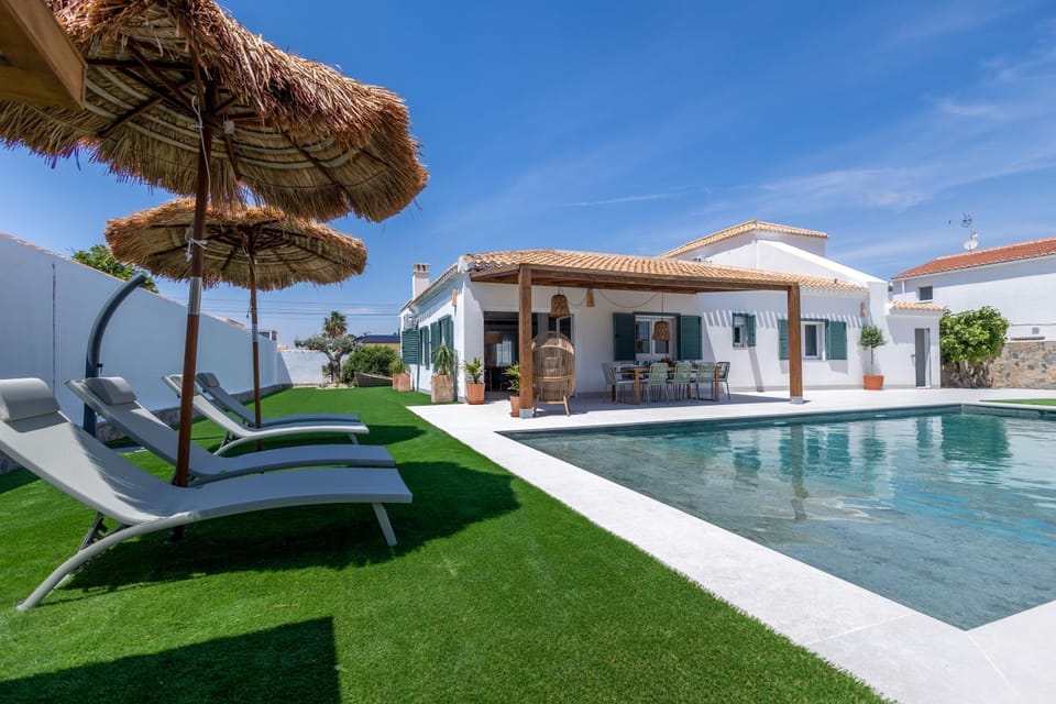 Patio, Day, Garden, Balcony/Terrace, Garden view, Swimming pool, Swimming pool