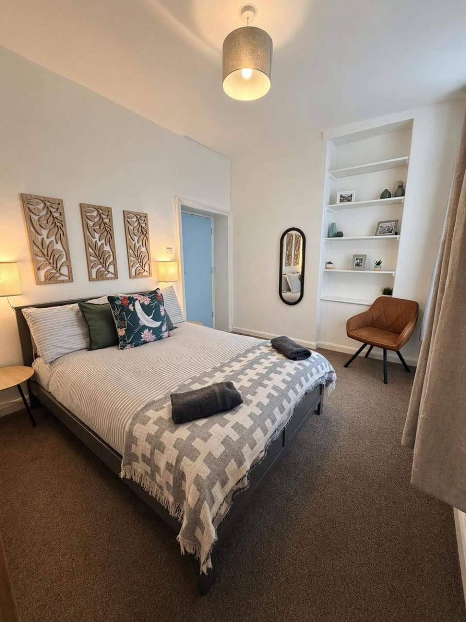 Bed, Seating area, Bedroom, towels