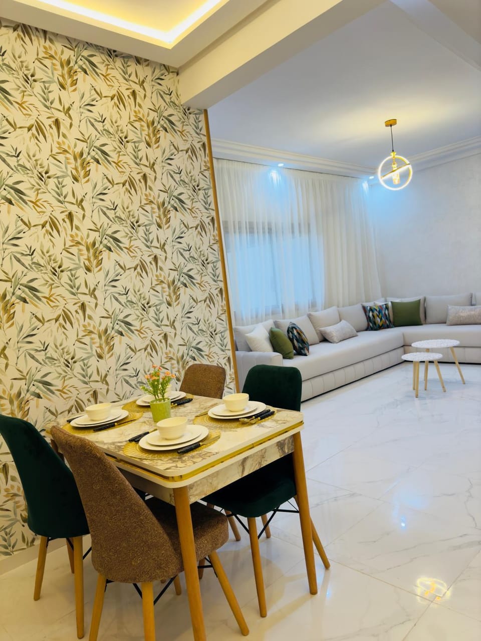 Living room, Dining area
