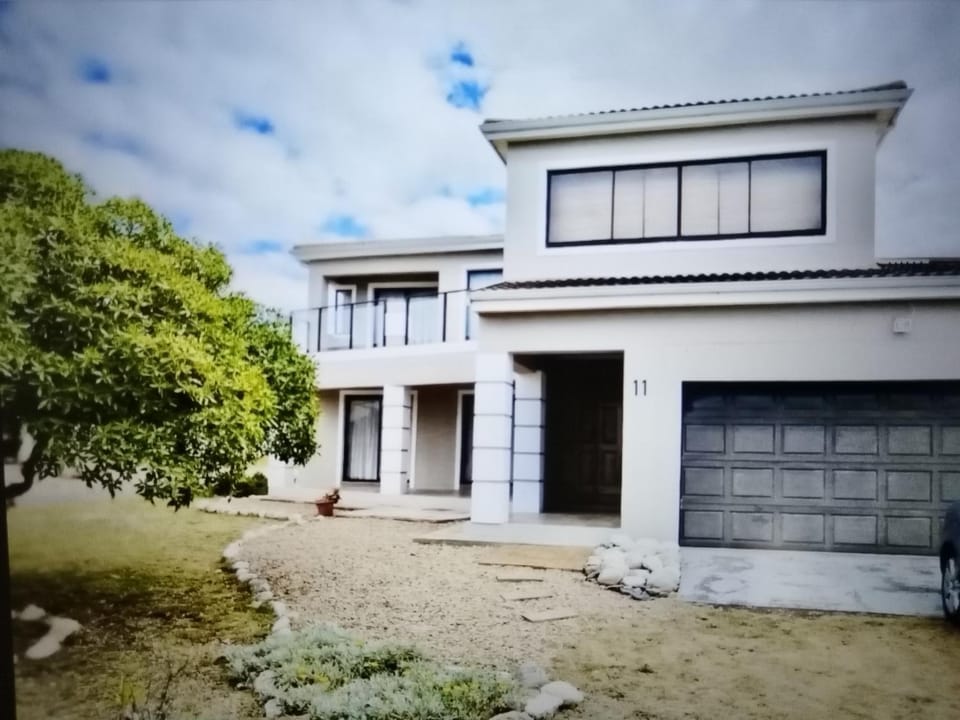 Property building, Garden, Garden view