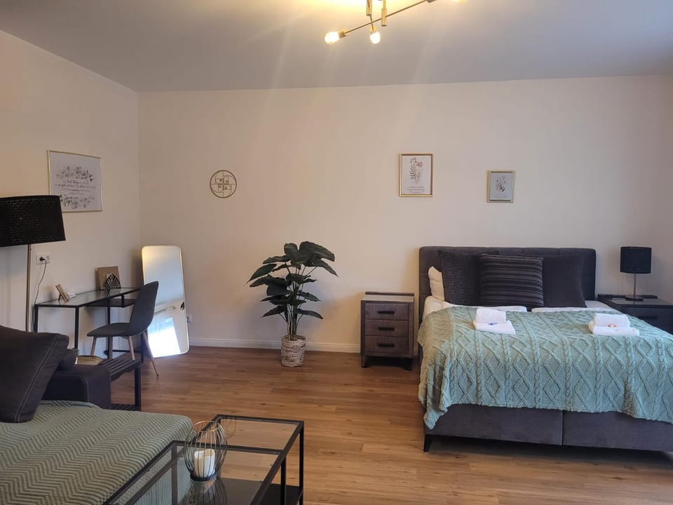 Living room, Photo of the whole room, Bedroom, pet friendly