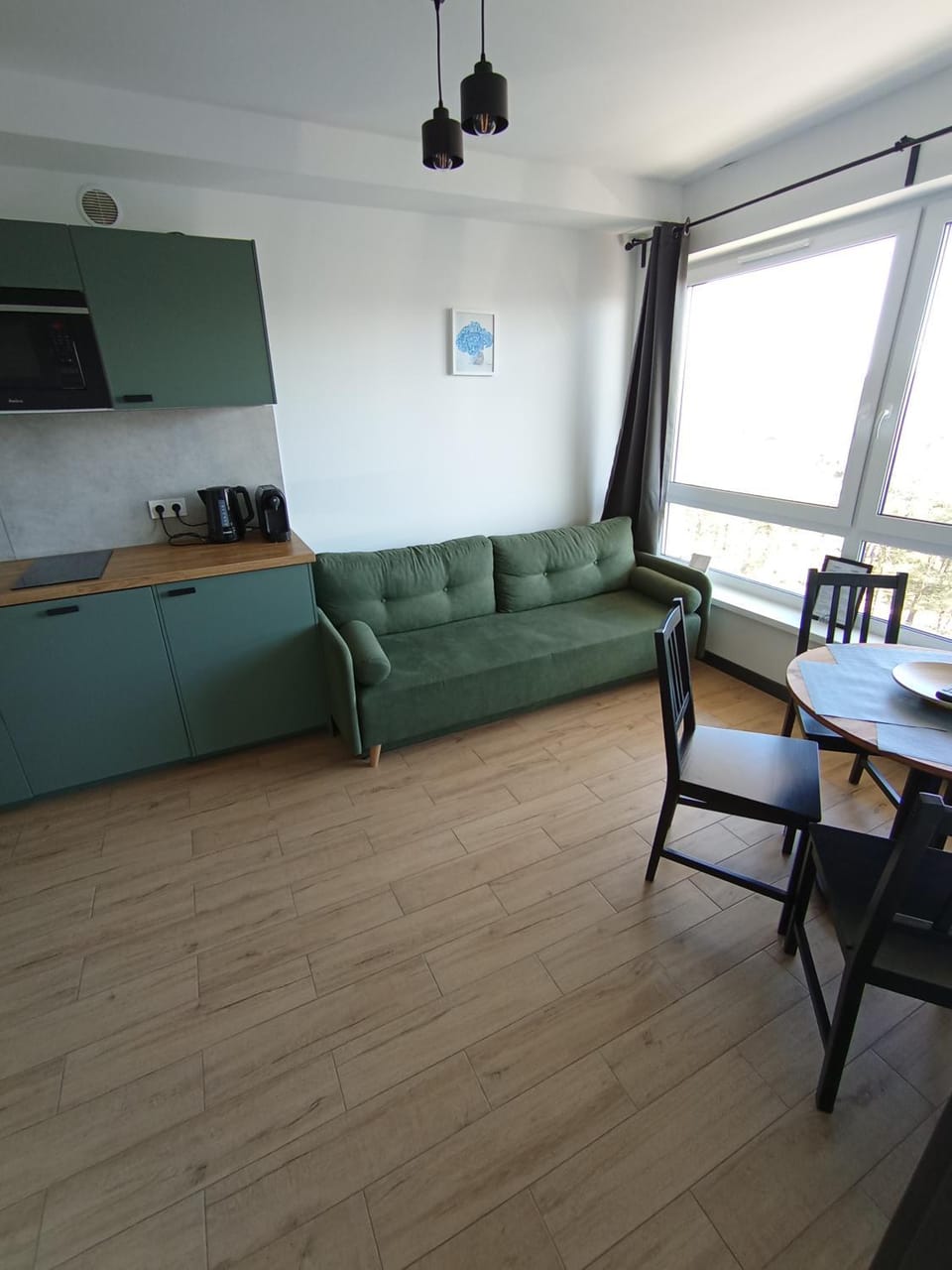 Kitchen or kitchenette, Living room, Seating area, Dining area