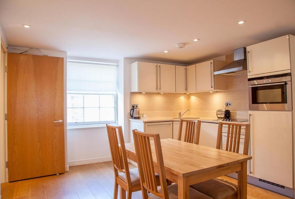 CS Exclusive Apartments of Princess Street West End Apartment hotel in Edinburgh