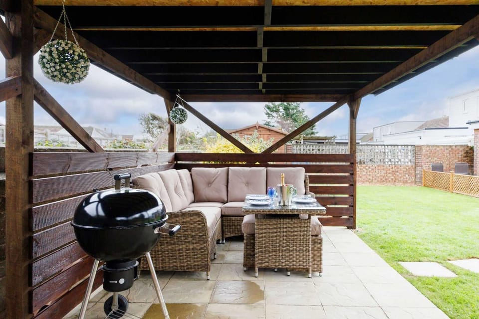 Patio, BBQ facilities, Garden, Balcony/Terrace, Dining area