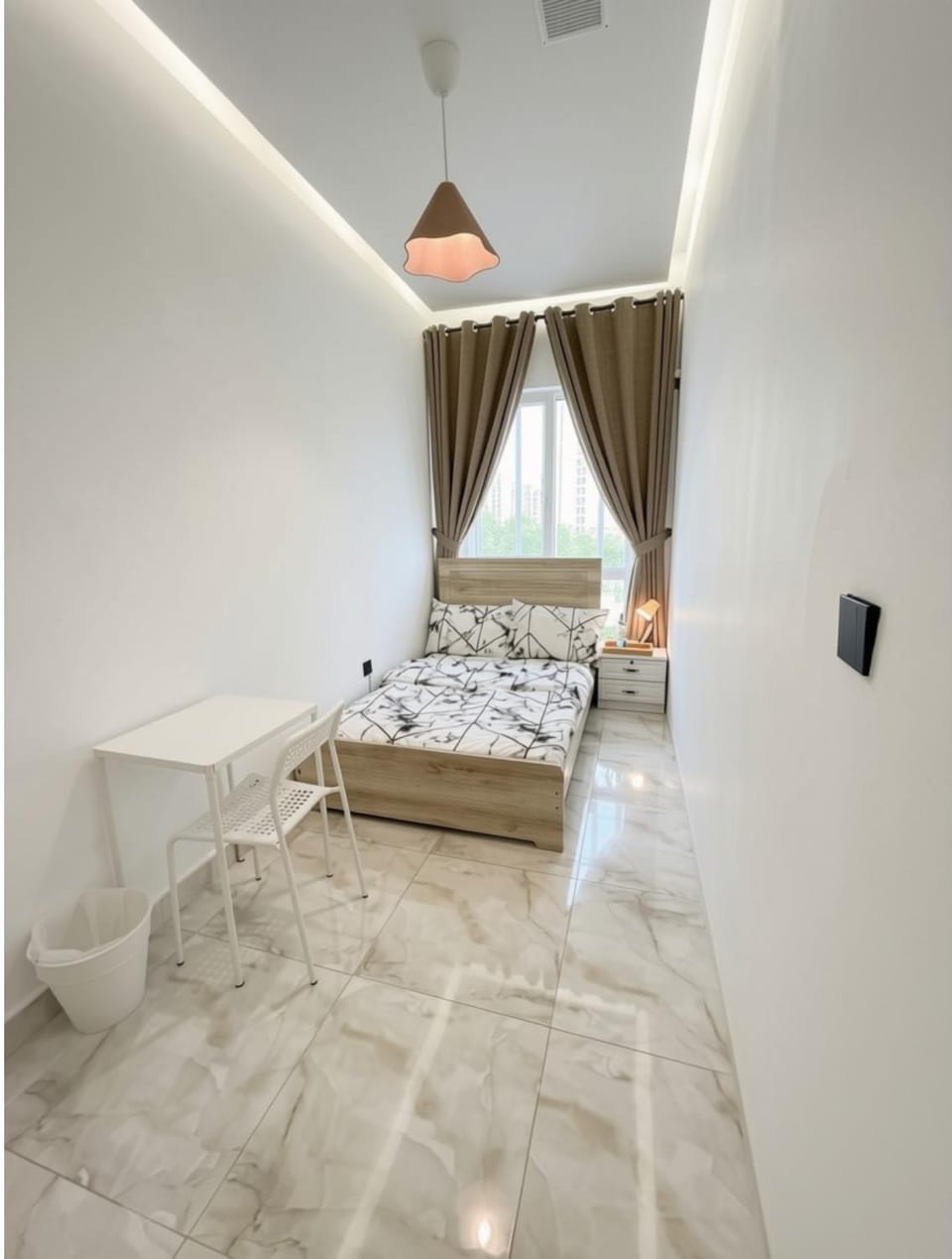 Bed, Photo of the whole room, Bedroom