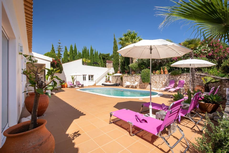 804 Quinta Felicidade Villa in Luz