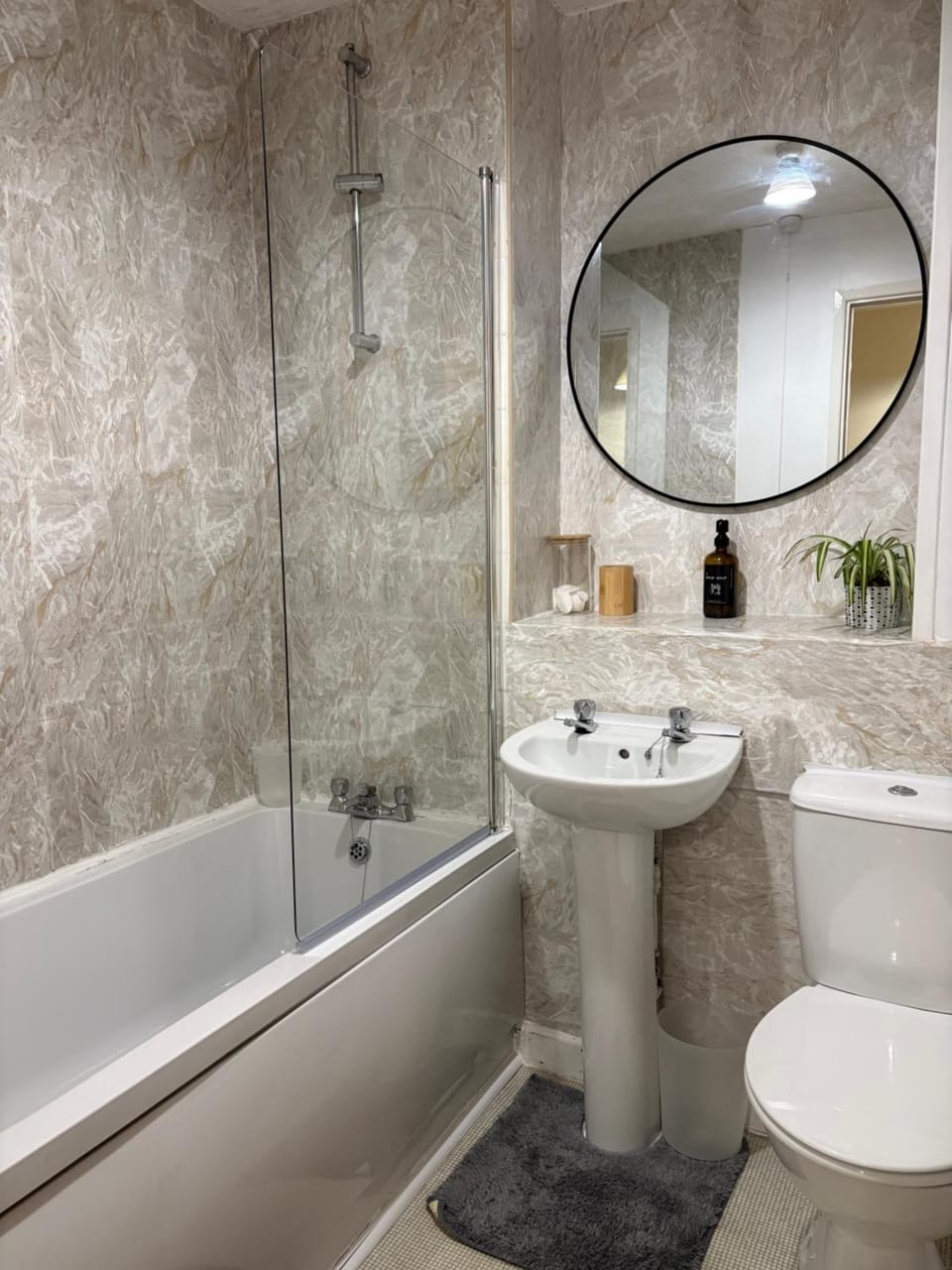 Lovely Holiday Home to explore beautiful West Wales House in Carmarthen