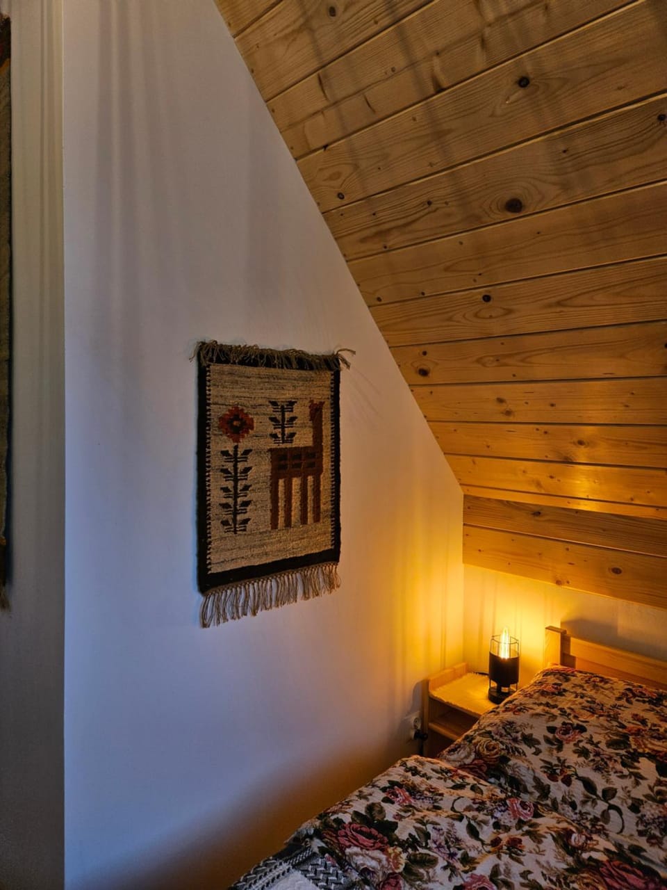Photo of the whole room, Decorative detail, Bedroom