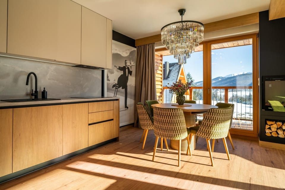 Kitchen or kitchenette, Mountain view