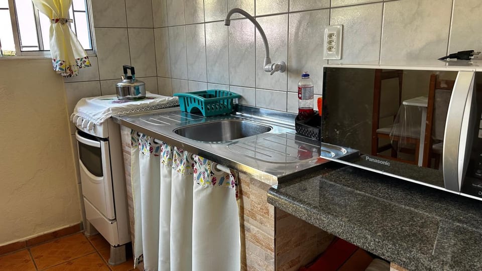 Kitnet 2 - Caminhos da Joaquina Bed and Breakfast in Florianopolis
