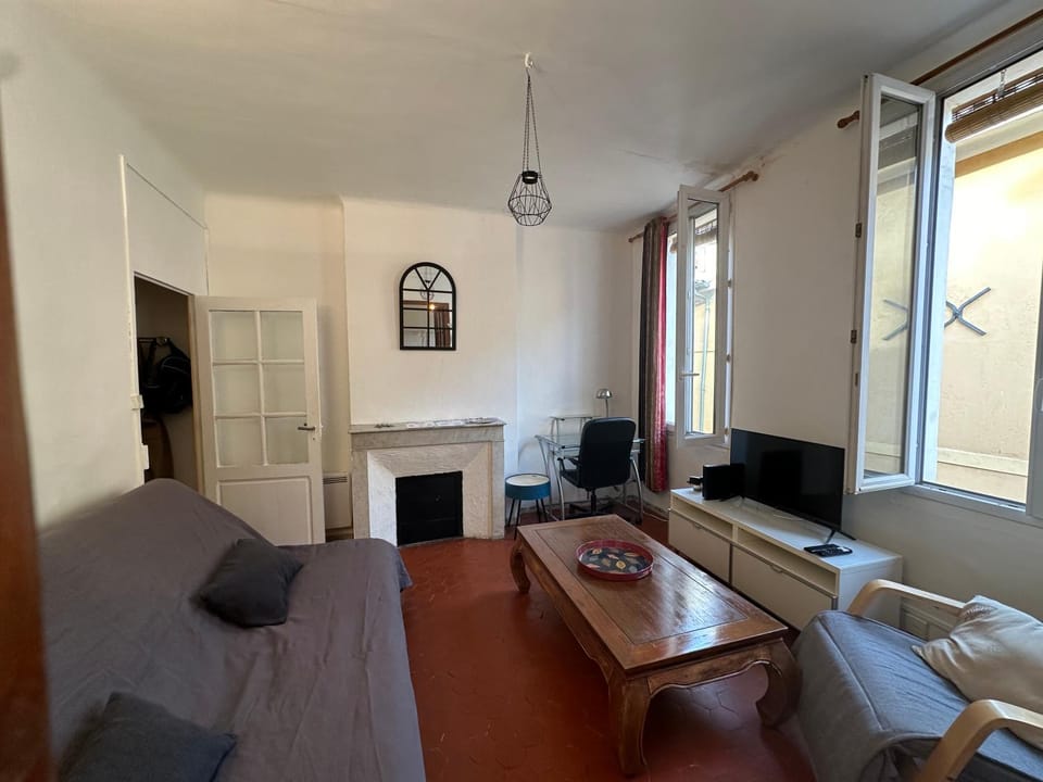 Communal lounge/ TV room, TV and multimedia, Living room, Seating area