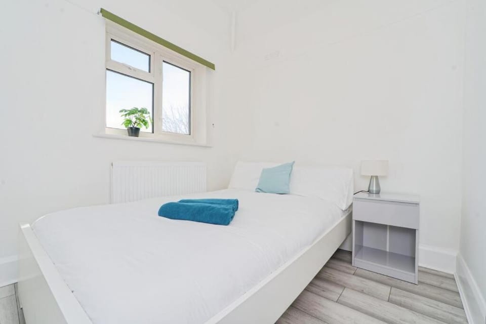 EEJs Stylish 3 Bedroom House - Greenwich House in London Borough of Lewisham
