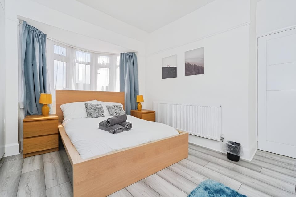 EEJs Stylish 3 Bedroom House - Greenwich House in London Borough of Lewisham