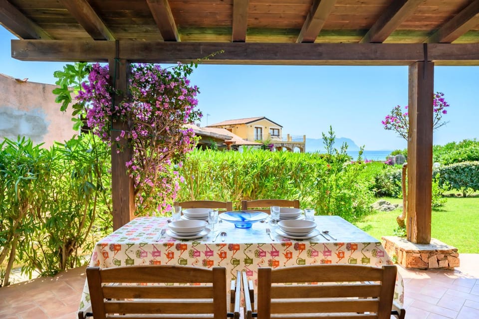 Property building, Garden, Garden view