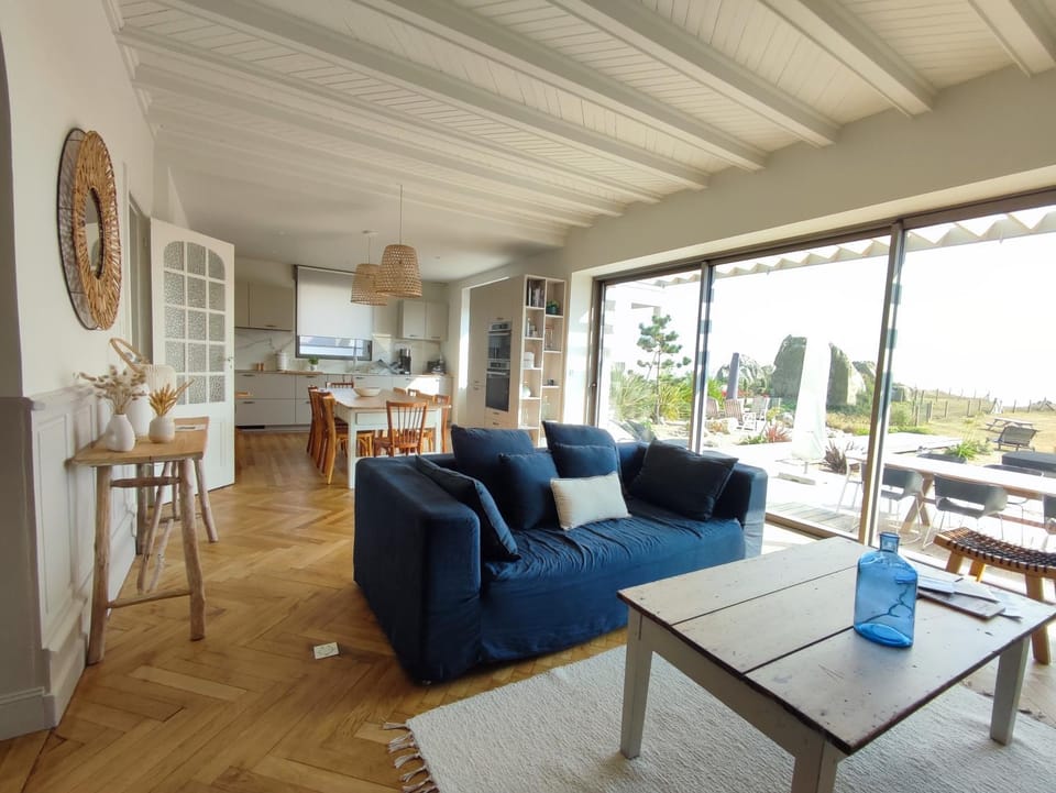 Property building, Living room