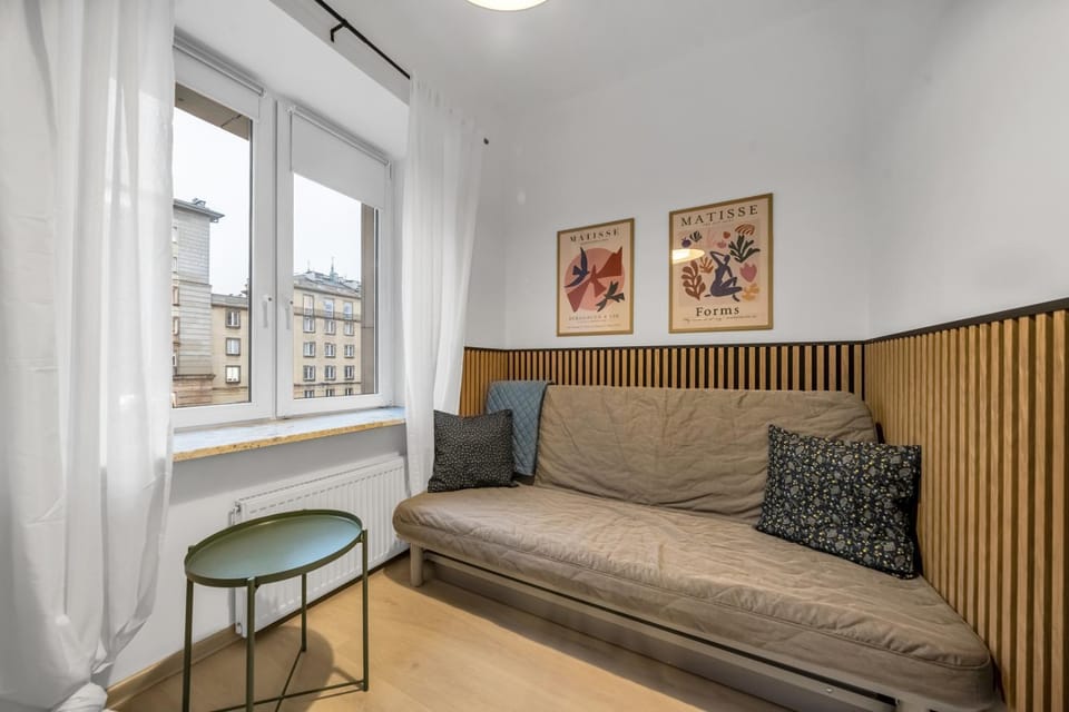Seating area, Bedroom