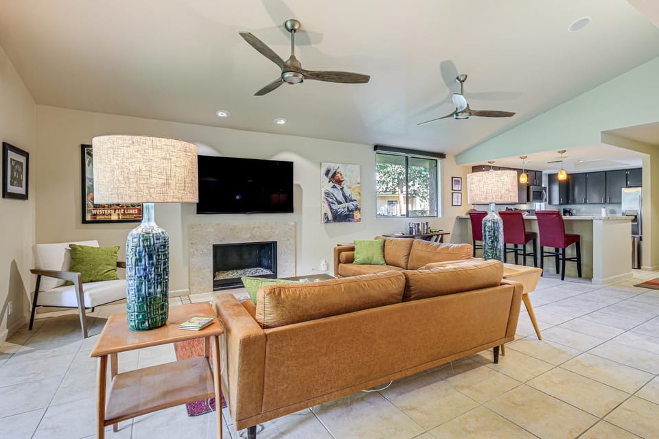 Condo w/ Community Pools & Patios in Palm Springs! House in Palm Springs