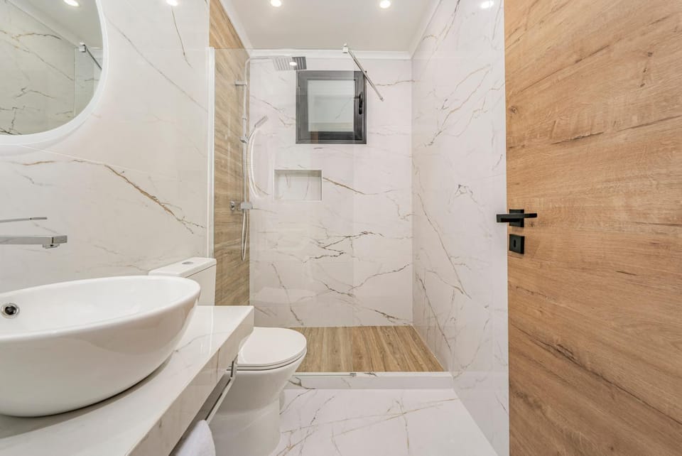 Shower, Bathroom