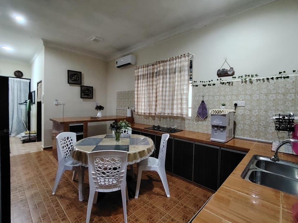 Sri MaLati Islamic Homestay and Event Space Vacation rental in Bayan Lepas