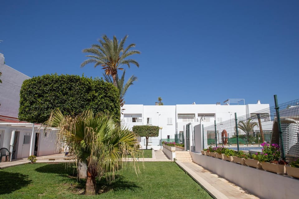 Garden, Inner courtyard view