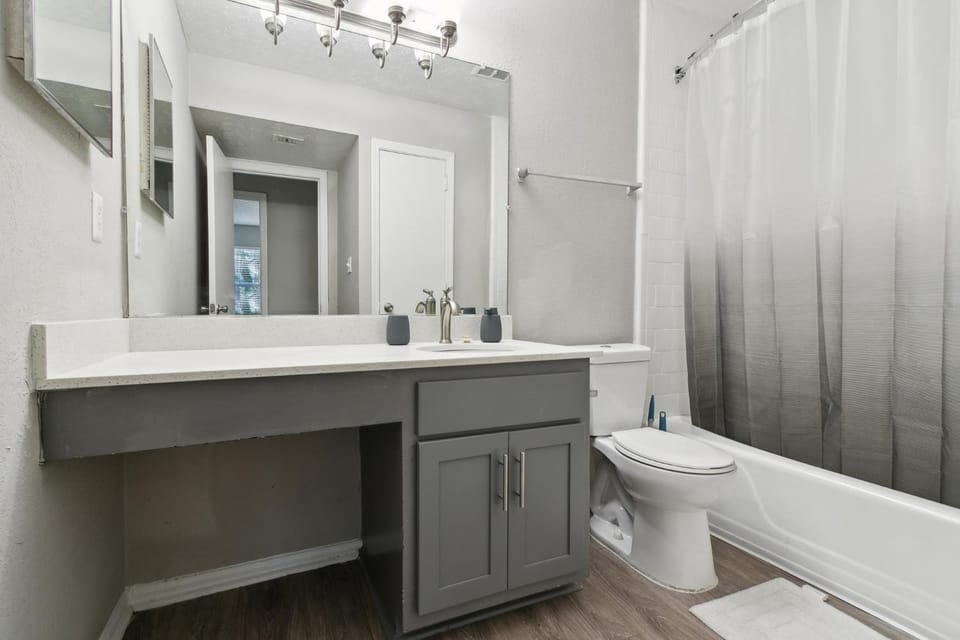 Halsten at Vinings 2515 Comfy 1 Bed 1 Bath Apartment in Vinings