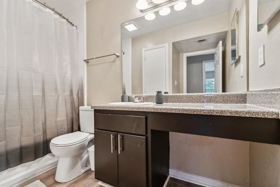 Halsten at Vinings 2516 spacious 1 Bed 1 bath Apartment in Vinings