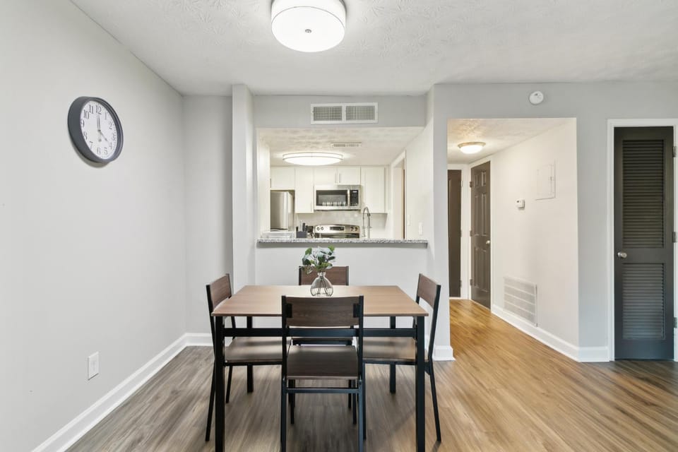 Halsten at Vinings 3016 Spacious 1 Bed 1 Bath Apartment in Vinings