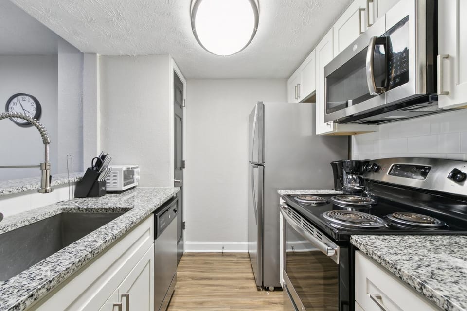 Halsten at Vinings 3016 Spacious 1 Bed 1 Bath Apartment in Vinings