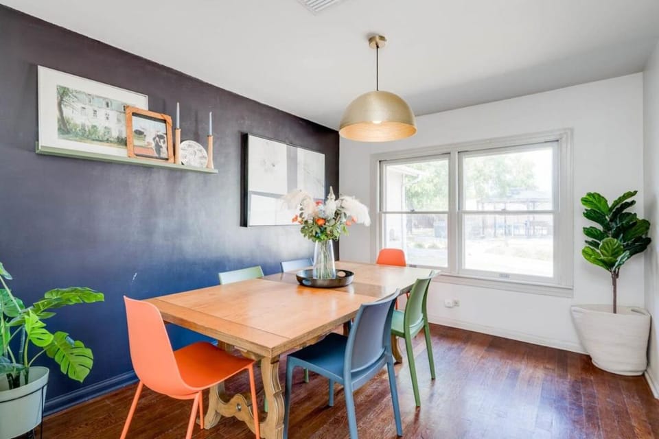 8b 4b nearby pool Blanco wine trail town sq House in Blanco