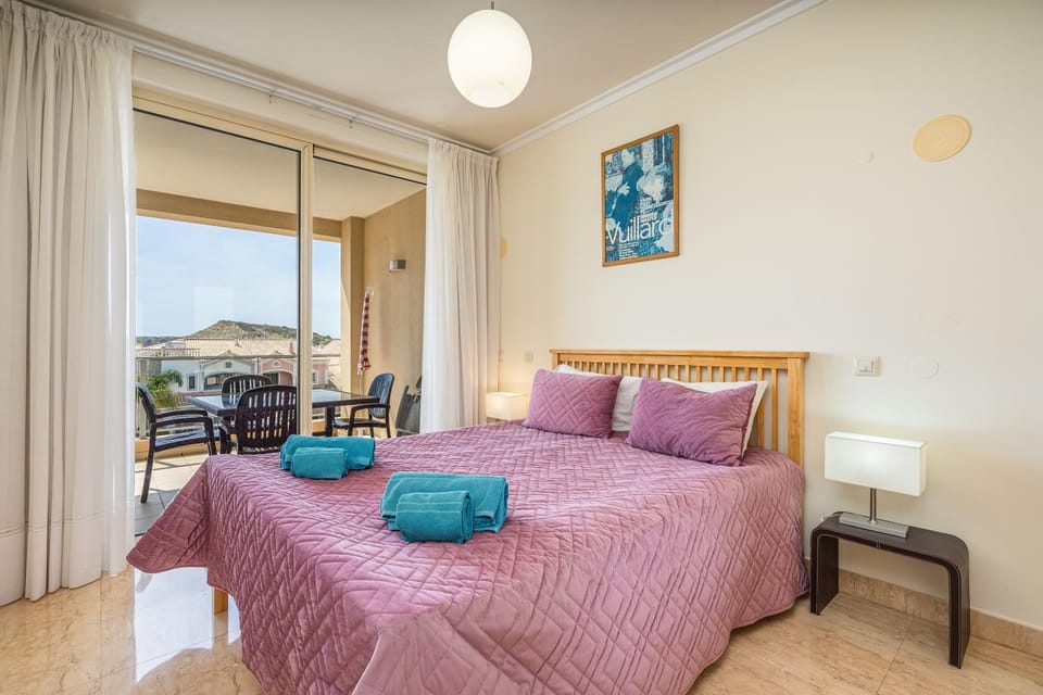 Property building, Living room, Bedroom