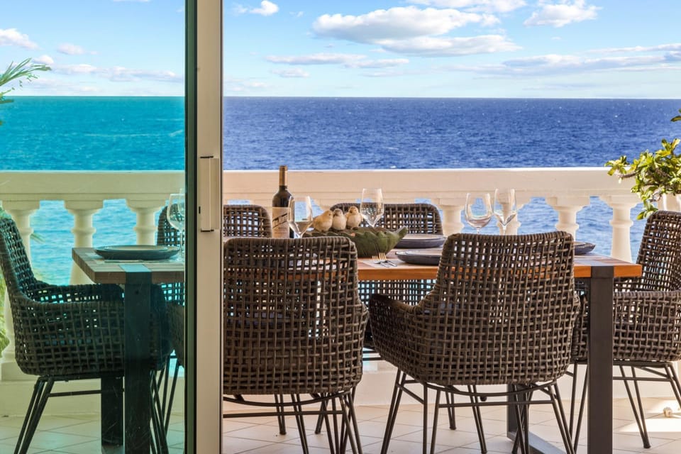Day, Natural landscape, View (from property/room), Balcony/Terrace, Dining area, Sea view