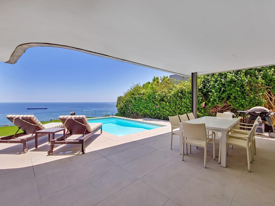 Ocean Villa Bantry Bay - Private Pool, Sea View, Newly Refurb Apartment in Cape Town