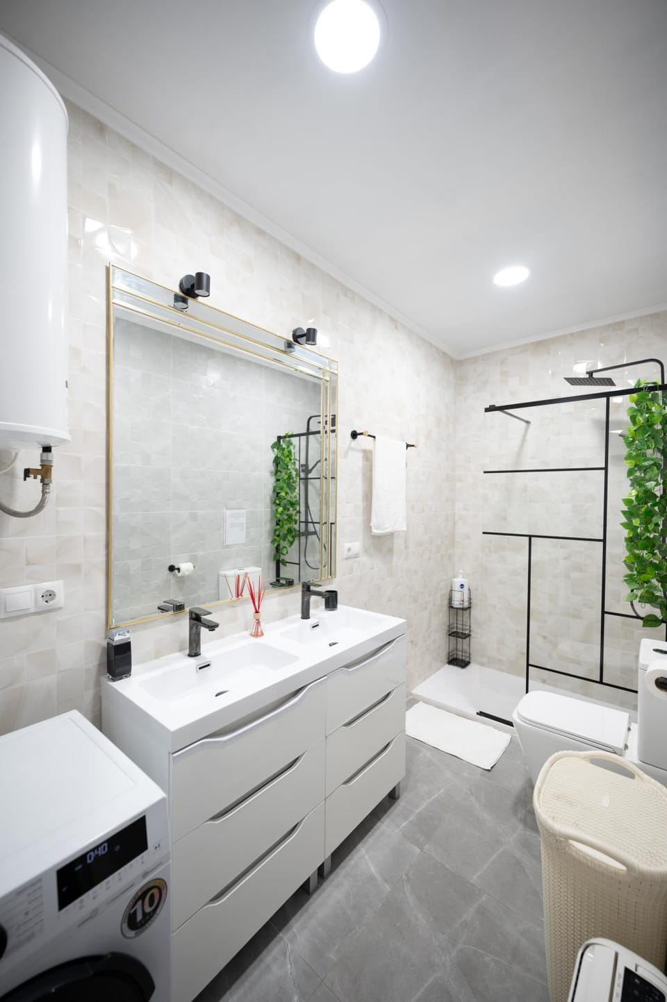 Shower, Toilet, Bathroom, hair dryier, towels