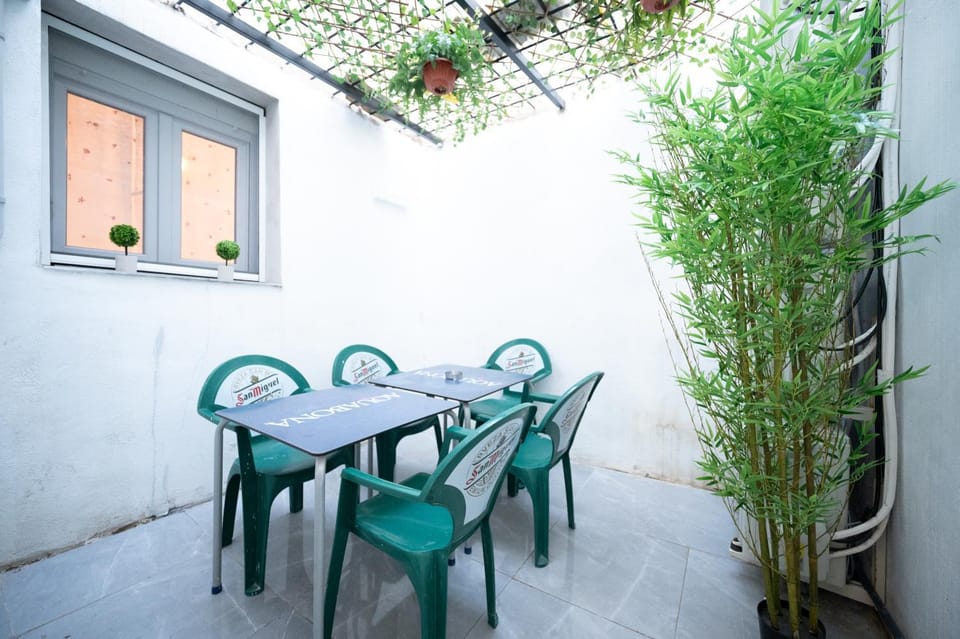 Patio, Day, Garden, Balcony/Terrace, Dining area, Garden view