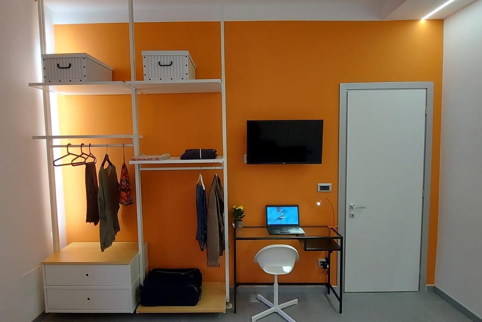 TV and multimedia, Bedroom, wardrobe