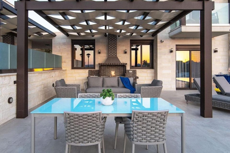 Villa Marcela - Ultra Luxury- Jacuzzi - Seaview Villa in Crete