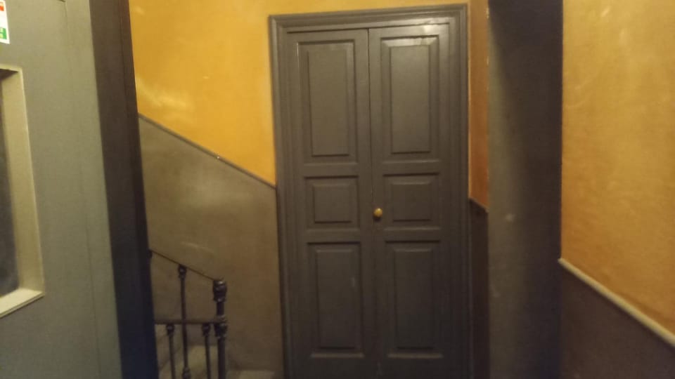Facade/entrance, Internal: Not applicable to any particular room