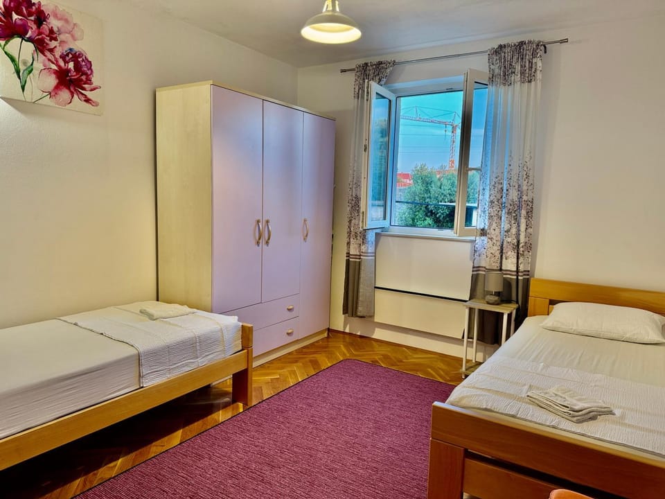Bed, Photo of the whole room, Bedroom, towels, wardrobe