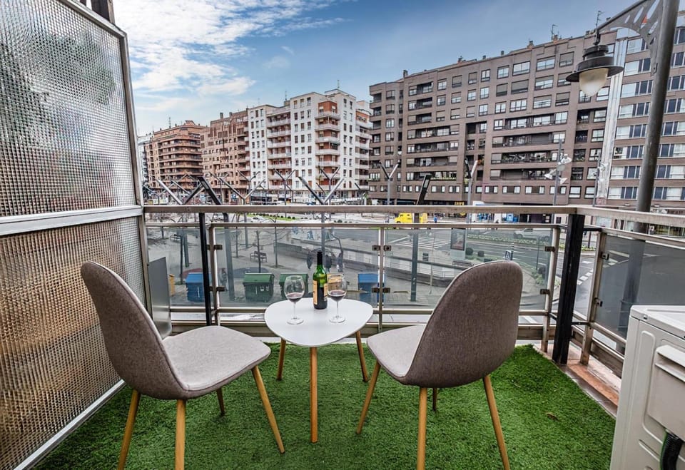 Balcony/Terrace, City view