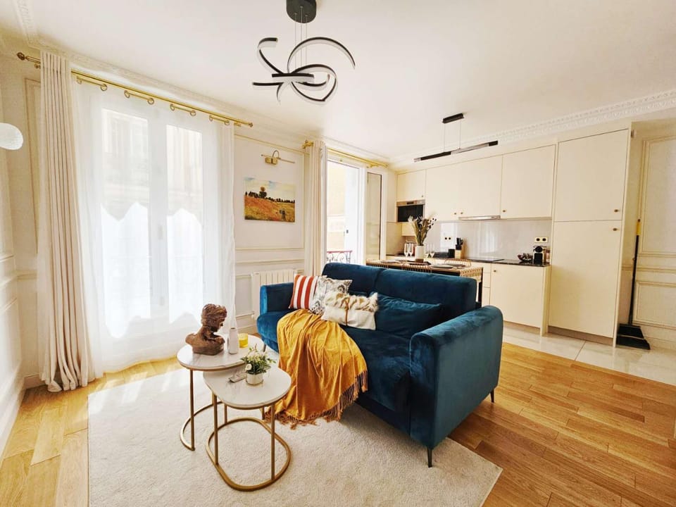 Kitchen or kitchenette, Living room, Seating area, Dining area, minibar, pet friendly, stove